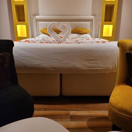 Spa Celyna Appartement Avec Jacuzzi Privatif Лион Екстериор снимка